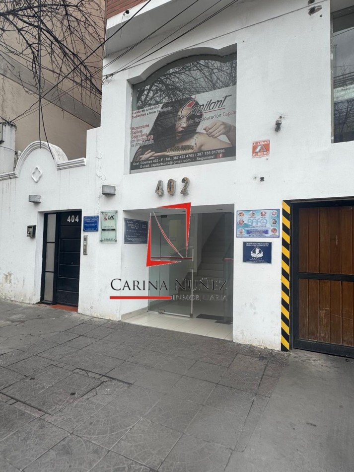 OFICINA CENTRICA EN GUEMES 402