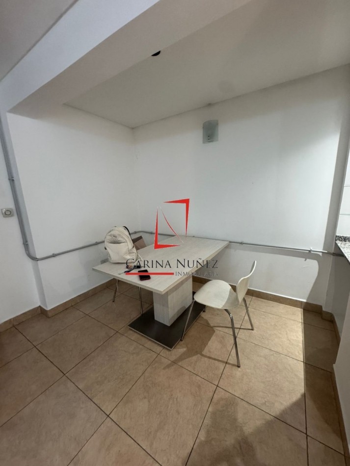 MONOAMBIENTE AMOBLADO CON PATIO EN PLANTA BAJA