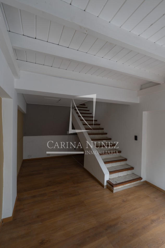  ALQUILER LOCAL CENTRICO CON ENTREPISO