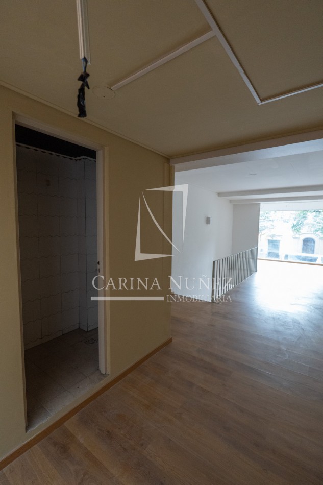  ALQUILER LOCAL CENTRICO CON ENTREPISO