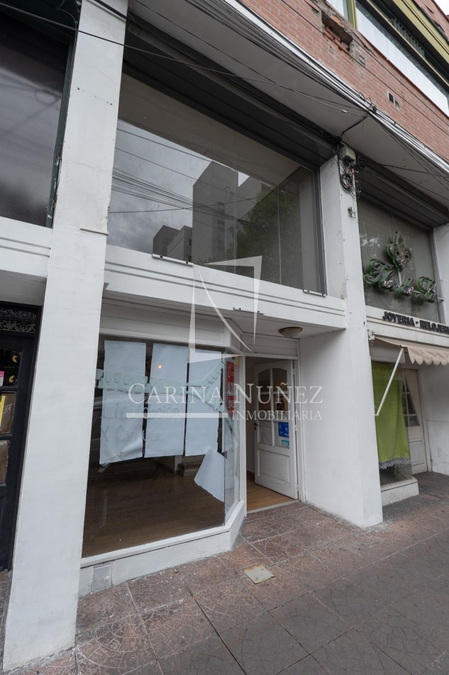  ALQUILER LOCAL CENTRICO CON ENTREPISO