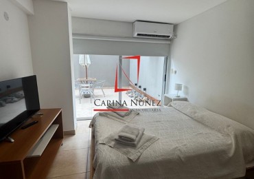 MONOAMBIENTE AMOBLADO CON PATIO EN PLANTA BAJA
